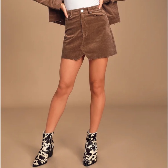 Lulu’s Happy Go Lucky Brown Corduroy Mini Skirt Frayed Hem Large - Picture 2 of 11